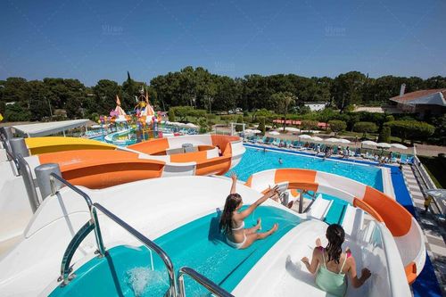 trường hợp công ty mới nhất về Công viên nước khách sạn