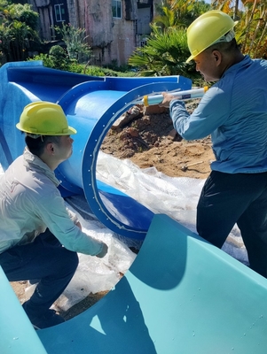 Loại nhiều làn đường xoắn ốc thủy tinh slide nước tùy chỉnh