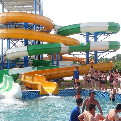 Thiết bị công viên nước, sợi thủy tinh Mở / Đóng Trượt Spiral, Trượt nước tùy chỉnh Chiều cao 11m