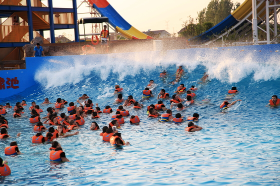 Vũ khí nhân tạo lớn lướt sóng thần biển hồ bơi sóng nước với Waves Park chân không cao 3 mét