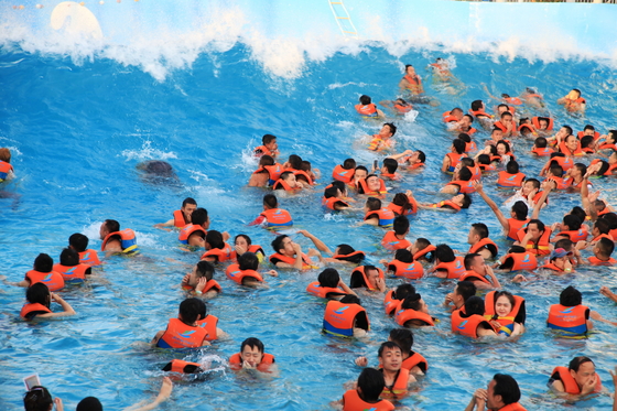 Waterfun Big Surfing Tsunami Biển Bể bơi sóng nước với sóng Công viên chân không cao 3 mét