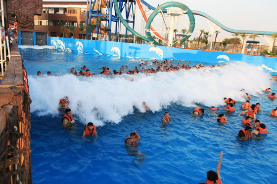 Waterfun Big Surfing Tsunami Biển Bể bơi sóng nước với sóng Công viên chân không cao 3 mét