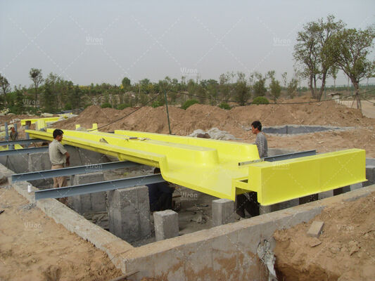 Đường trượt nước Boomerang bằng sợi thủy tinh bền bỉ với chiều cao 18,75m và công suất 1080 người/giờ cho công viên nước
