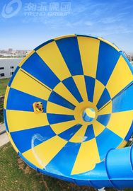 Thú vị 4 Rides Phễu sợi thủy tinh Trượt không gian sàn 42M * 60M