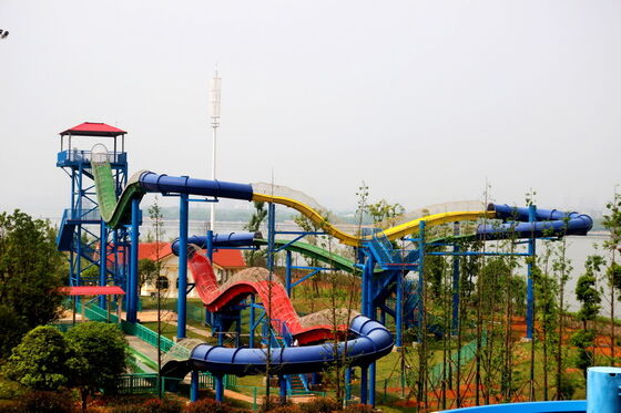 Flying Dragon Fiberglass Water Slide với chiều cao nền tảng 13m, dung lượng 360 người / giờ và cấu trúc thép kẽm nóng